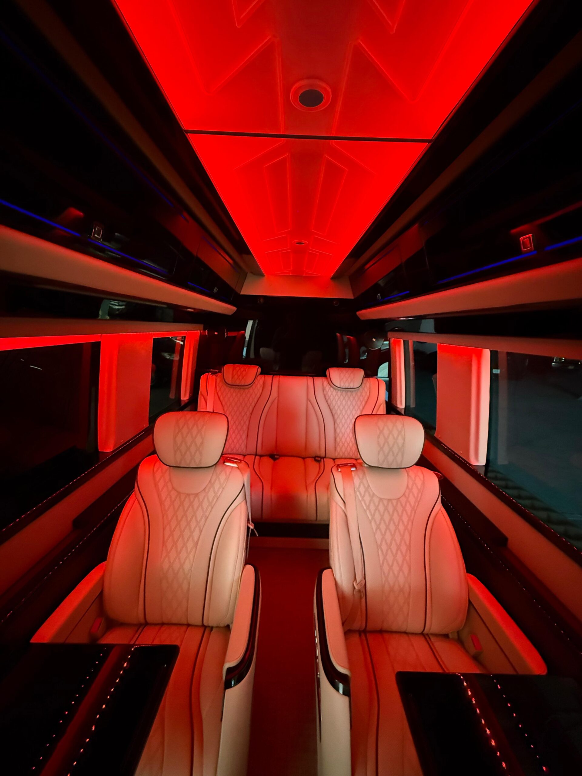 7-Passenger-Luxury-Sprinter-Jet