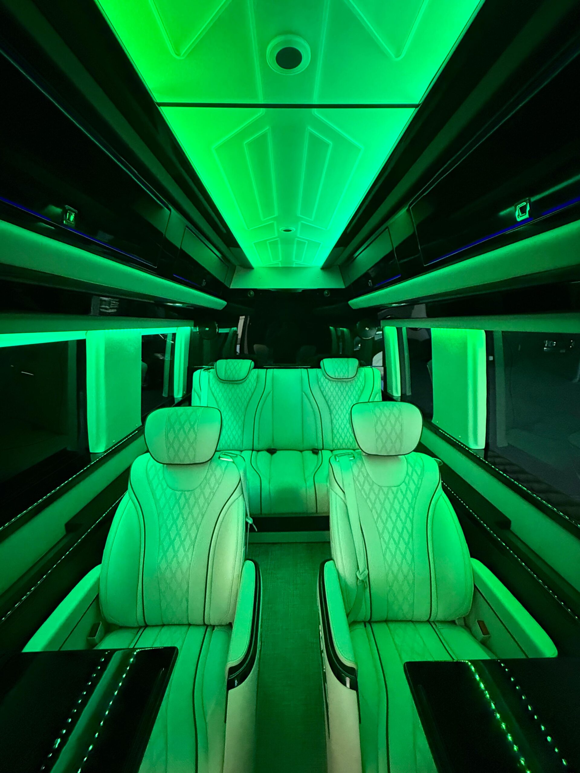 7-Passenger-Luxury-Sprinter-Jet