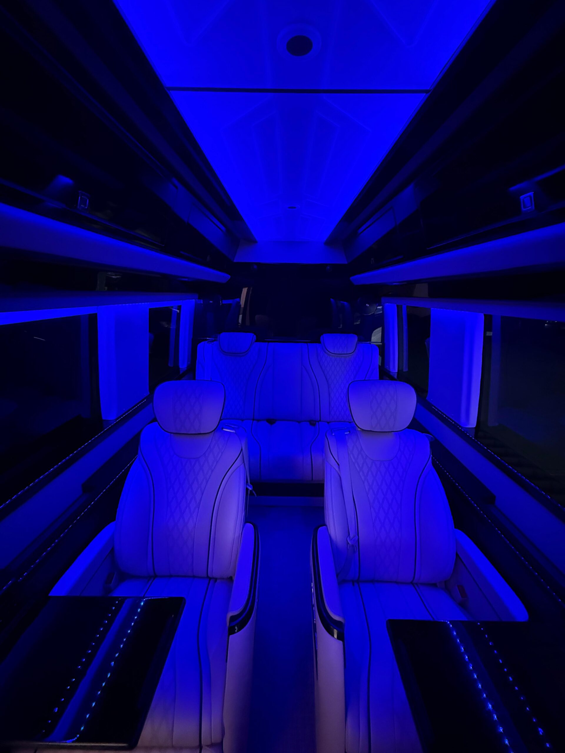 7-Passenger-Luxury-Sprinter-Jet